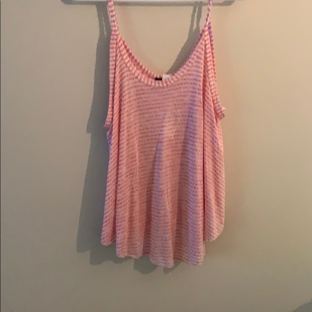 Women’s pink tank top